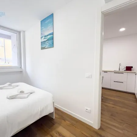 Apartment Blue Life 2a Tirabora Short Rent Trieste