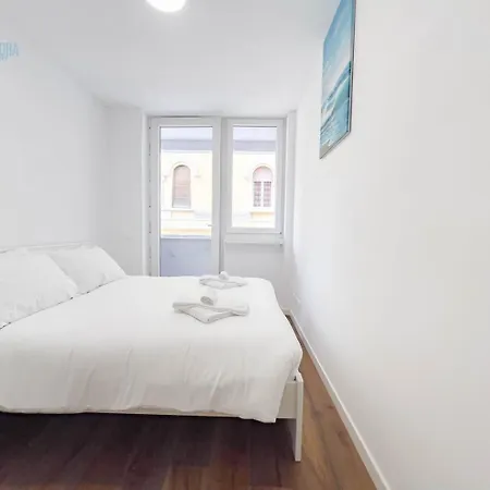 Apartment Blue Life 2a Tirabora Short Rent Trieste